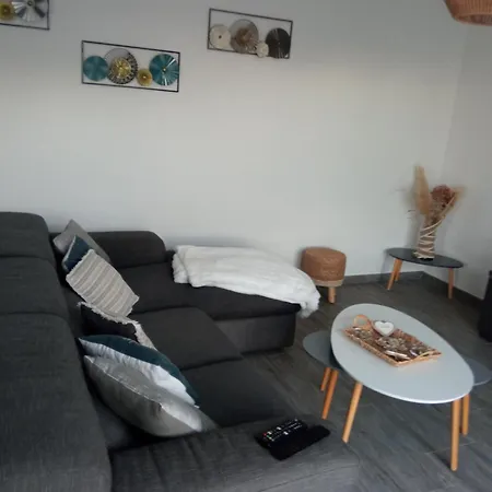 Location Saisonniere Holiday home *