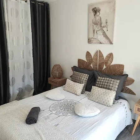 Holiday home Location Saisonniere Uzes
